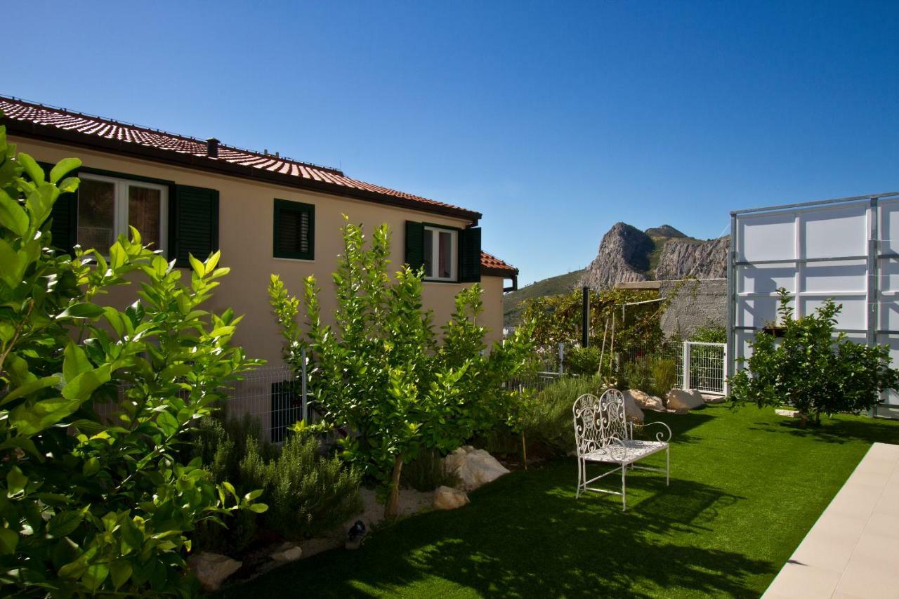 Villa Omis Michy - Family House For Big And Small Groups Omiš Exterior foto