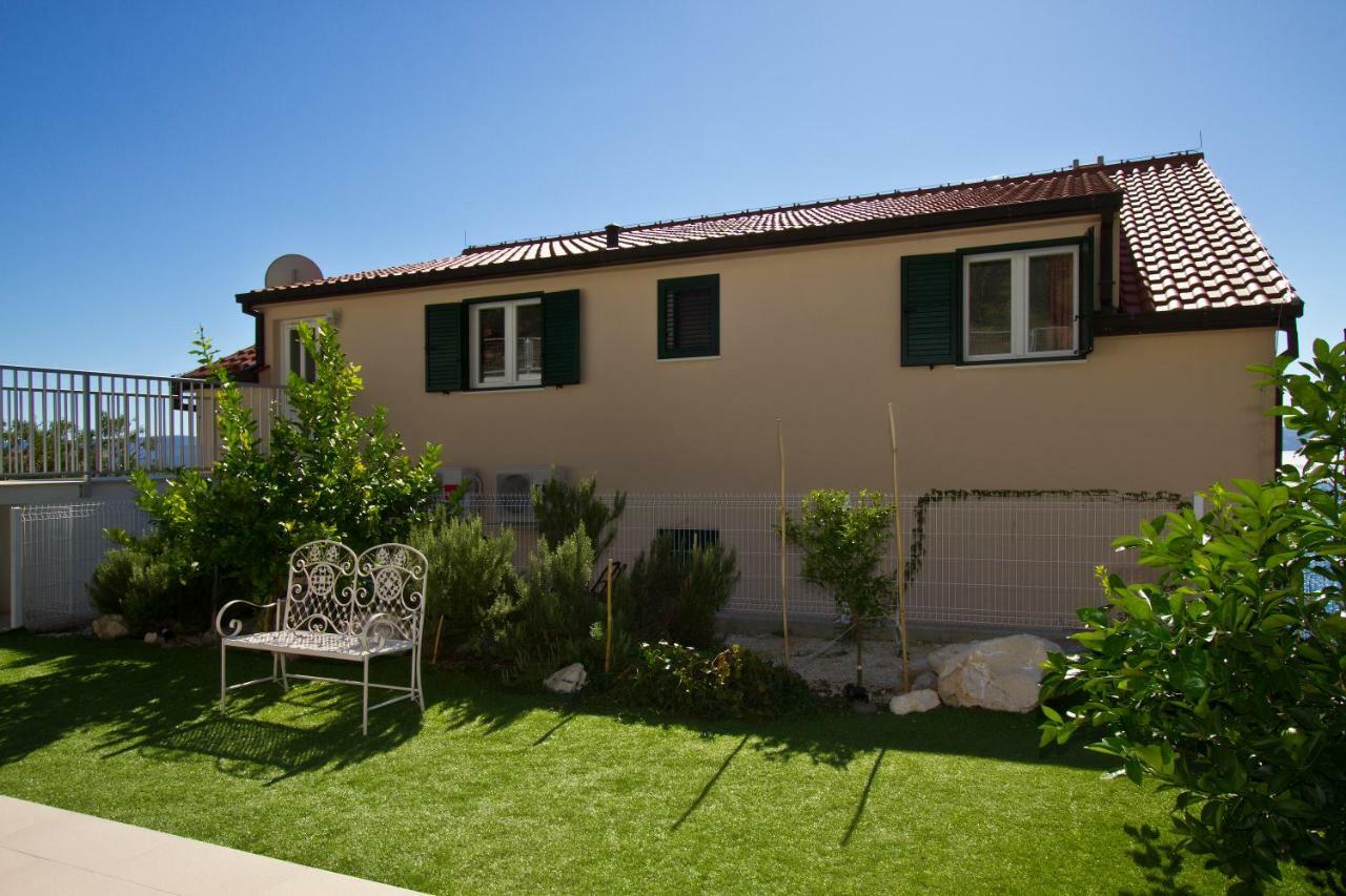 Villa Omis Michy - Family House For Big And Small Groups Omiš Exterior foto