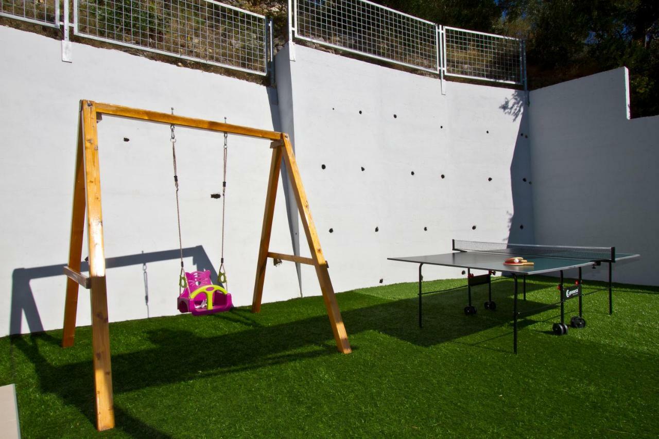Villa Omis Michy - Family House For Big And Small Groups Omiš Exterior foto