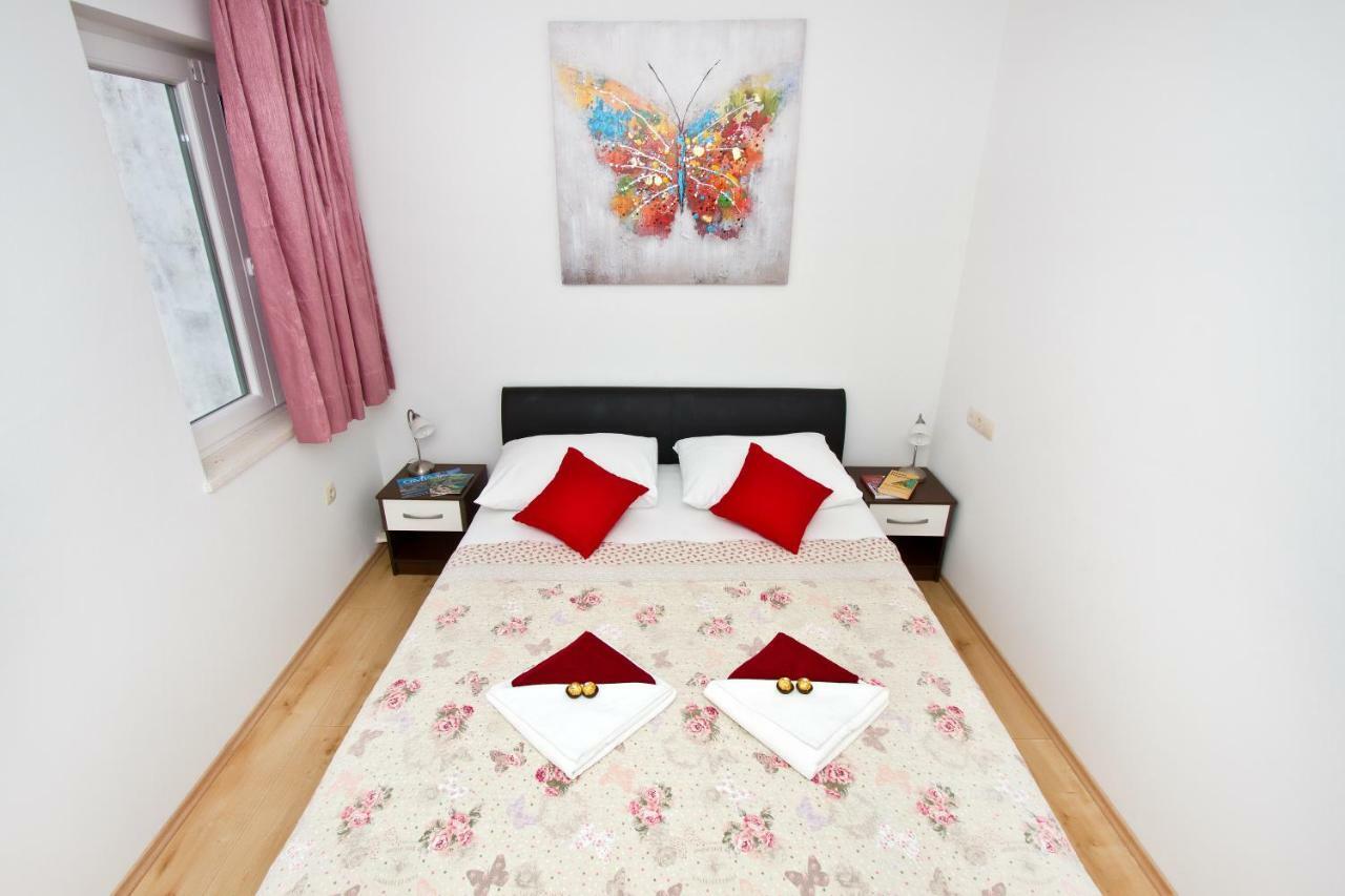 Villa Omis Michy - Family House For Big And Small Groups Omiš Exterior foto